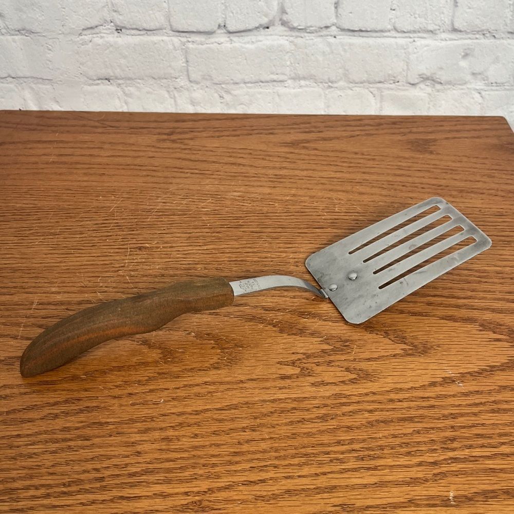 Cutco No.16 Stainless Steel Turner Spatula Marbled Brown Handle Vintage USA